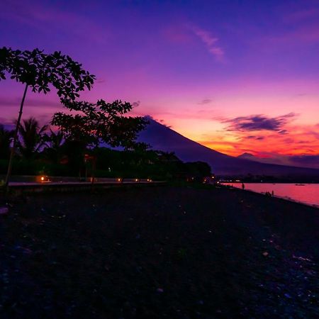 Seamount Hotel Amed Buitenkant foto