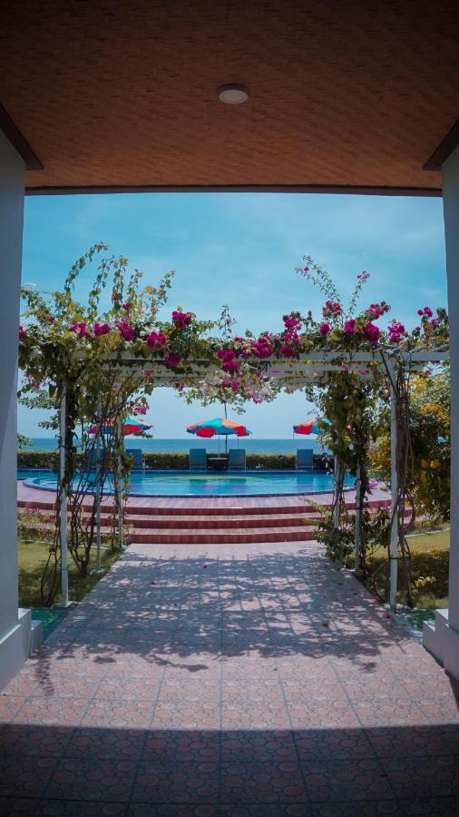 Seamount Hotel Amed Buitenkant foto
