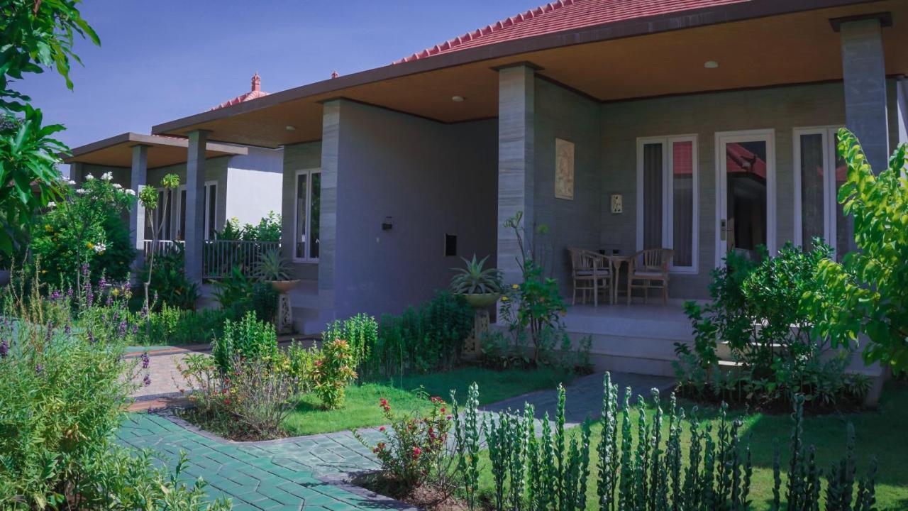 Seamount Hotel Amed Buitenkant foto