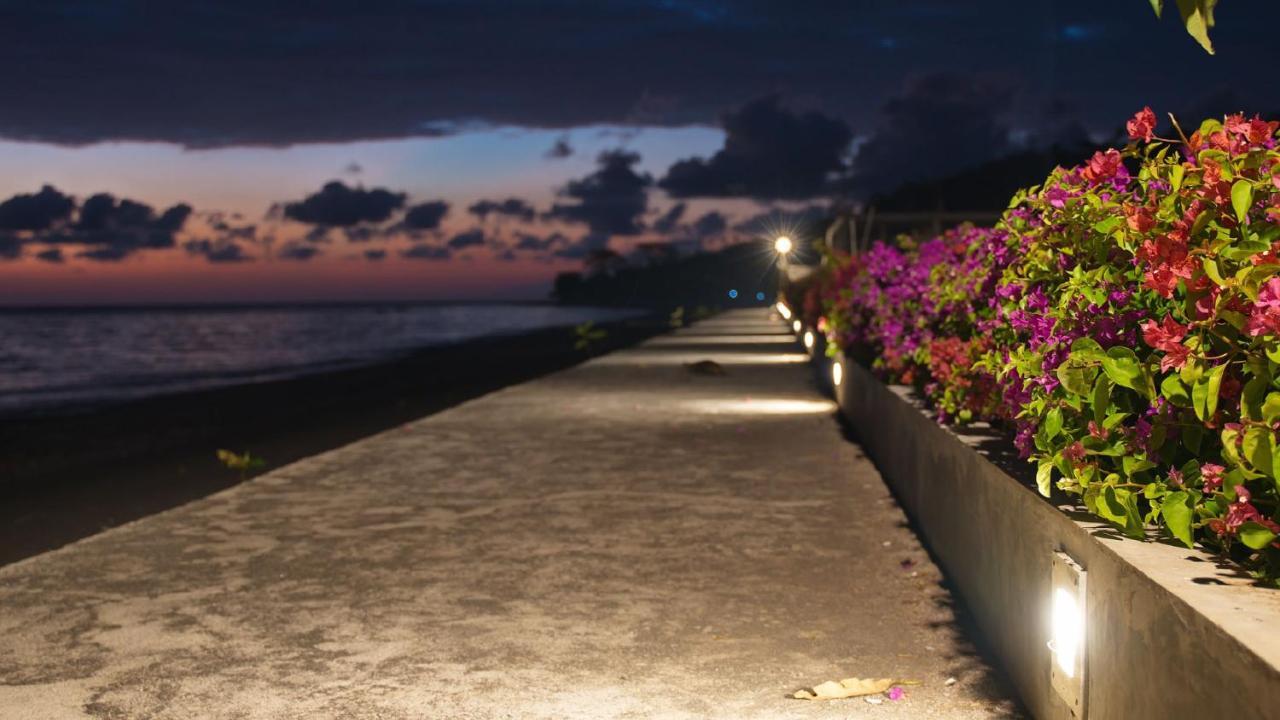 Seamount Hotel Amed Buitenkant foto