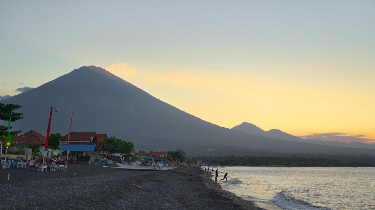 Seamount Hotel Amed Buitenkant foto